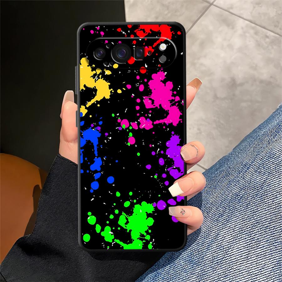 Rainbow Paint Splatters Funda  - đánh giá và giá Google Pixel 8A